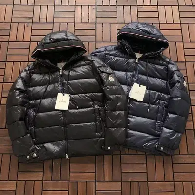 MONCLER Jacke