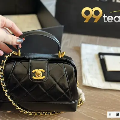 CHANEL | Item ID: 00577
