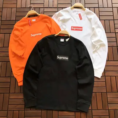 SUPREME Sweater