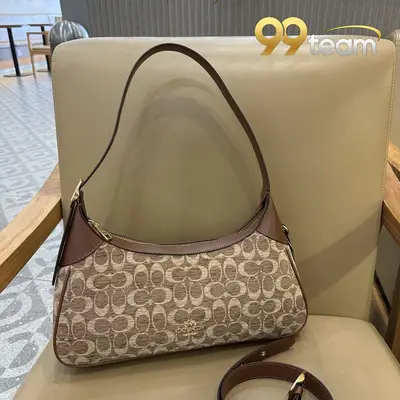 COACH | Item ID: 04393
