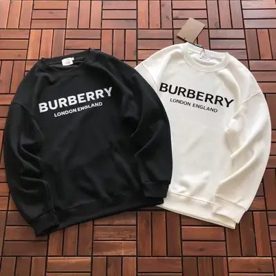 BURBERRY Sweater