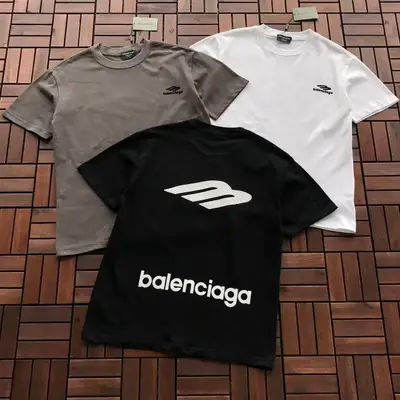 BALENCIAGA T-Shirt