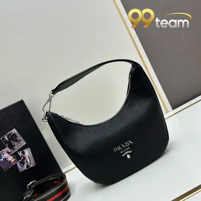 PRADA | Item ID: 09517