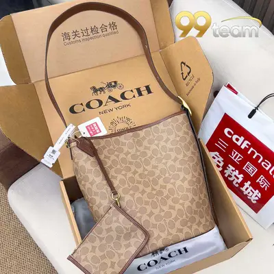 COACH | Item ID: 04638