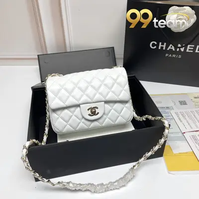 CHANEL | Item ID: 02473