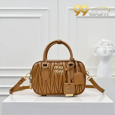 MIU MIU | Item ID: 08213