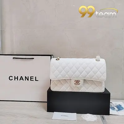 CHANEL | Item ID: 01738