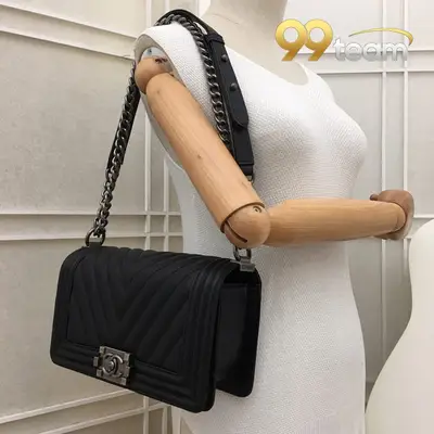 CHANEL | Item ID: 00911