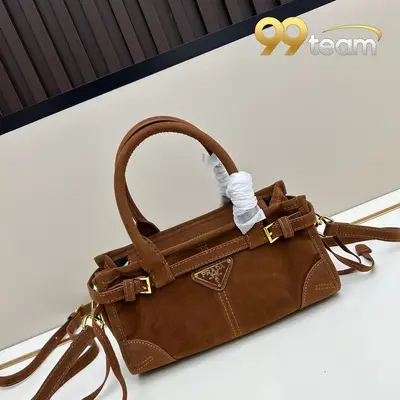 PRADA | Item ID: 09579