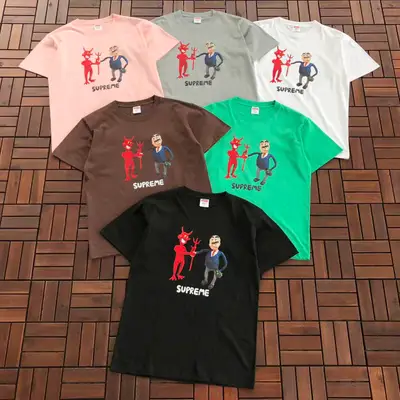 SUPREME T-Shirt