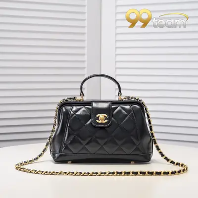 CHANEL | Item ID: 02638