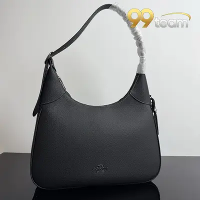 COACH | Item ID: 04597