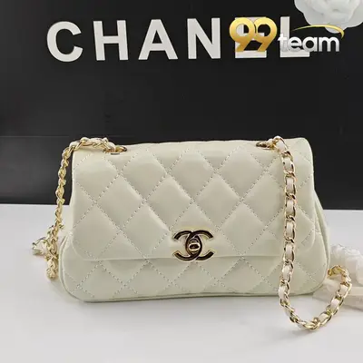 CHANEL | Item ID: 00643