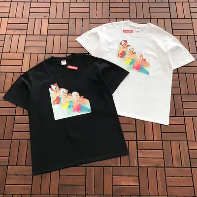 SUPREME T-Shirt