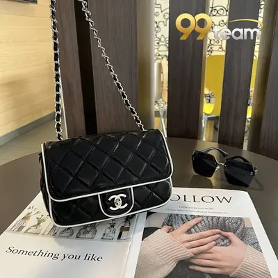 CHANEL | Item ID: 01078