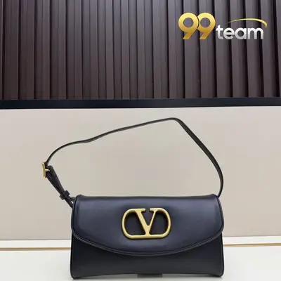 VALENTINO | Item ID: 18657
