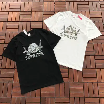 SUPREME T-Shirt