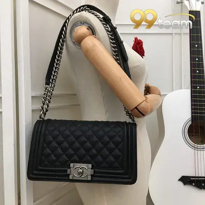 CHANEL | Item ID: 00992