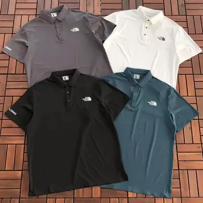 THE NORTH FACE T-Shirt