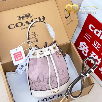 COACH | Item ID: 04700
