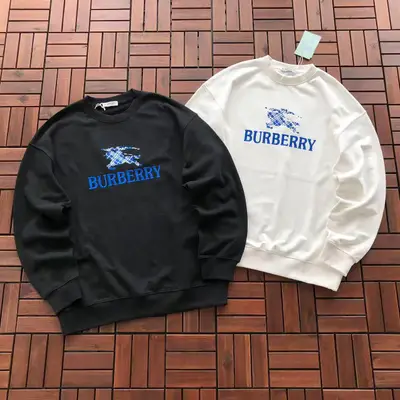 BURBERRY Sweater