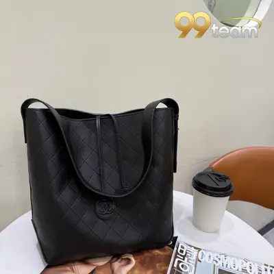 CHANEL | Item ID: 01554
