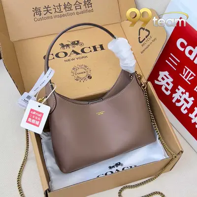 COACH | Item ID: 04676