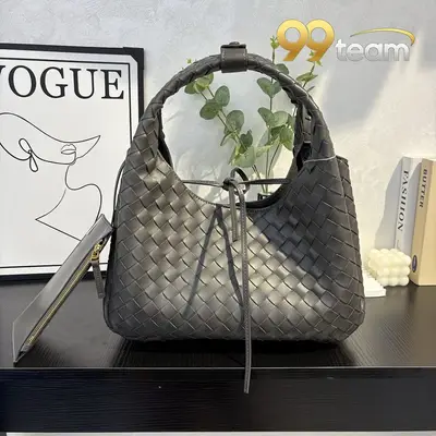 BOTTEGA VENETTA | Item ID: 20674