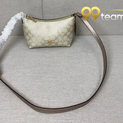 COACH | Item ID: 04898