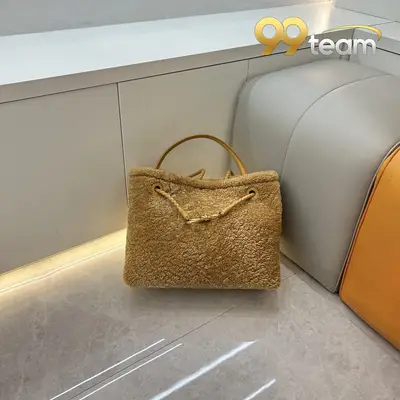BOTTEGA VENETTA | Item ID: 20891