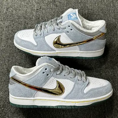 NIKE