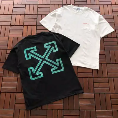 OFF-WHITE T-Shirt