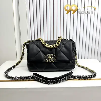 CHANEL | Item ID: 02863