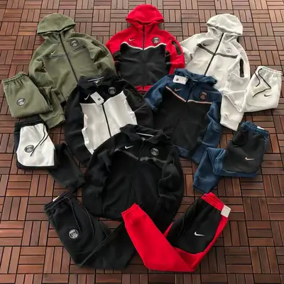 NIKE Hoodie