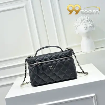 CHANEL | Item ID: 02063