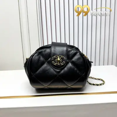CHANEL | Item ID: 02587