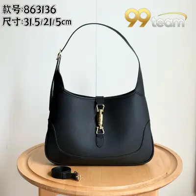 COACH | Item ID: 04531