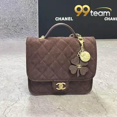 CHANEL | Item ID: 02436