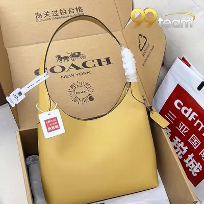 COACH | Item ID: 04672