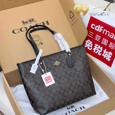 COACH | Item ID: 05306
