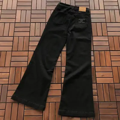 CHANEL Jeans