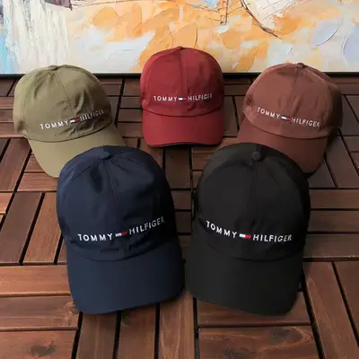 TOMMY HILFIGER Cap