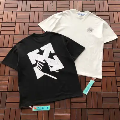 OFF-WHITE T-Shirt