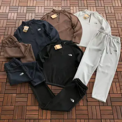 THE NORTH FACE Sweater