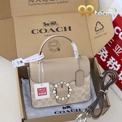 COACH | Item ID: 04494
