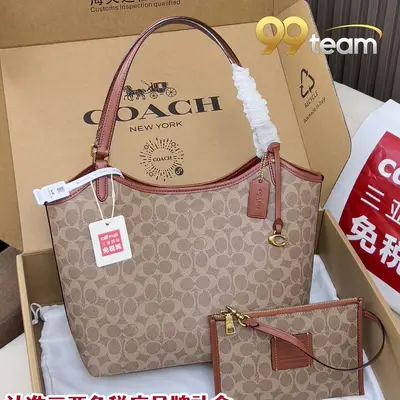 COACH | Item ID: 05256