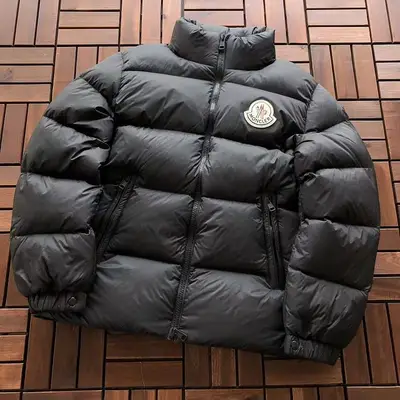 MONCLER Jacke