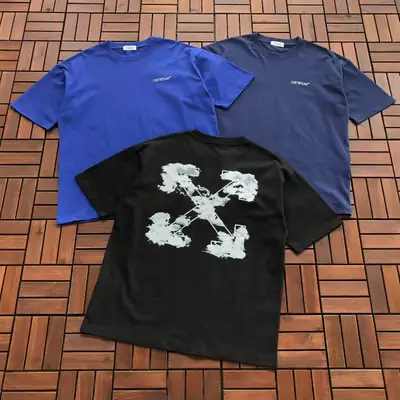 OFF-WHITE T-Shirt