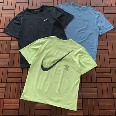 NIKE T-Shirt