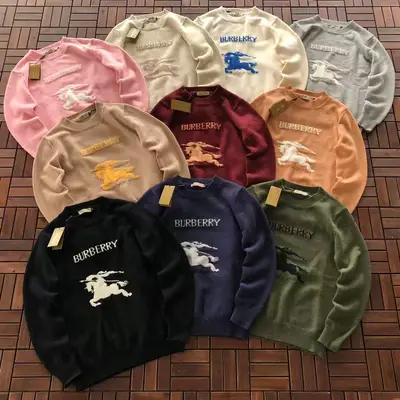 BURBERRY Sweater